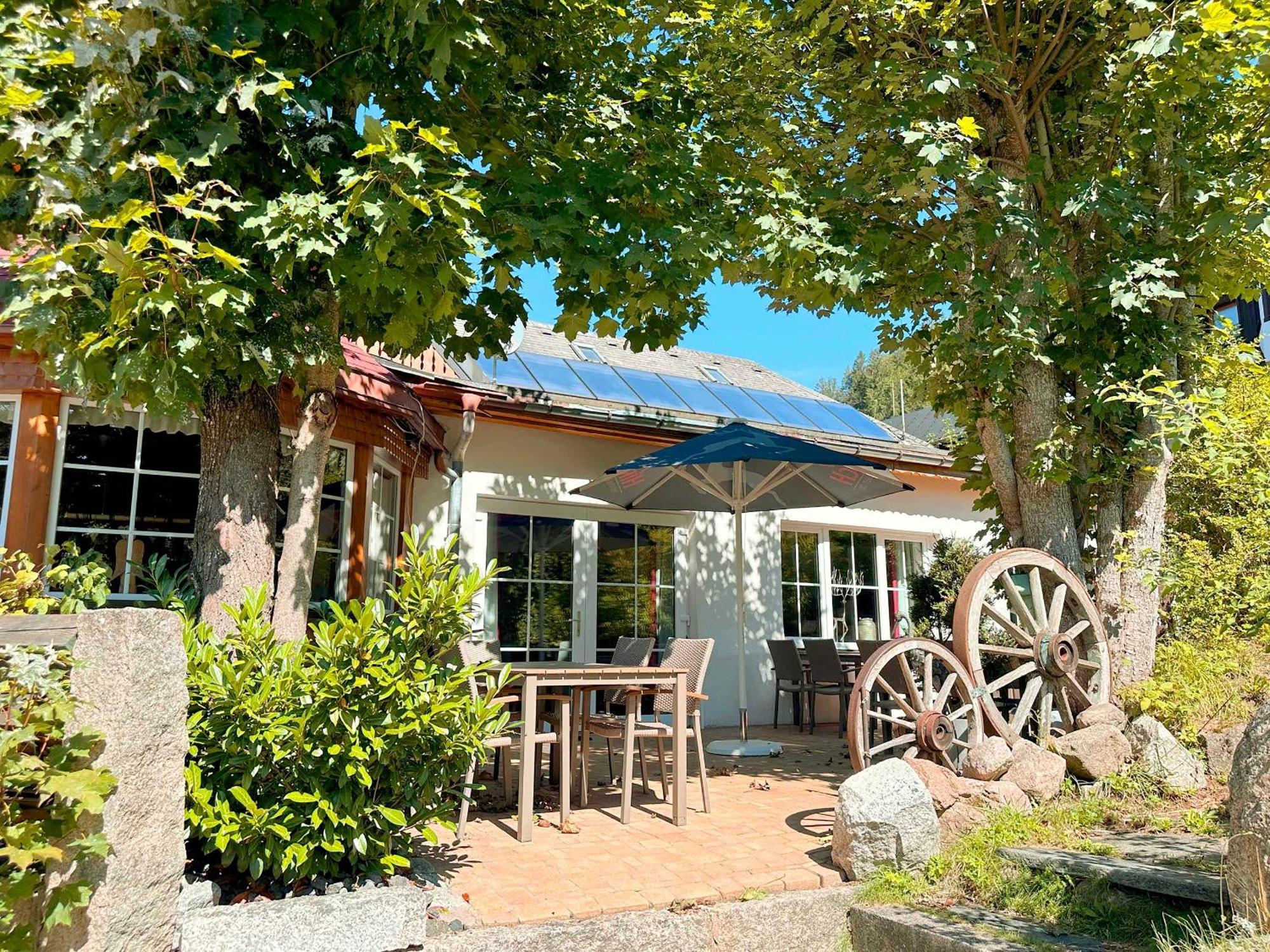 Hotel Hirschen Menzenschwand Exterior photo